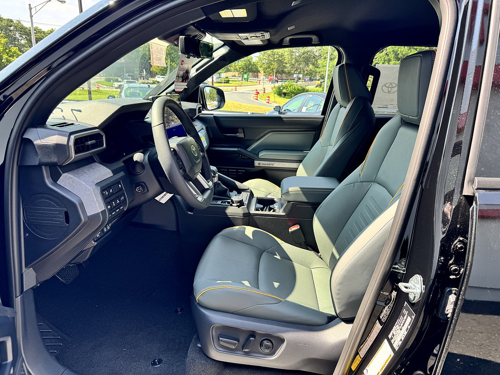 New 2026 Toyota 4Runner Trailhunter AWD/4WD image 8