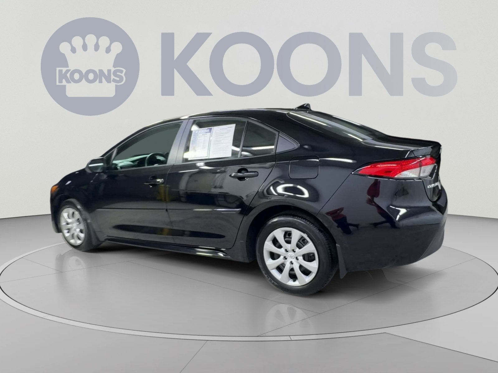 Used 2025 Toyota Corolla LE w/ Convenience Package FWD image 8