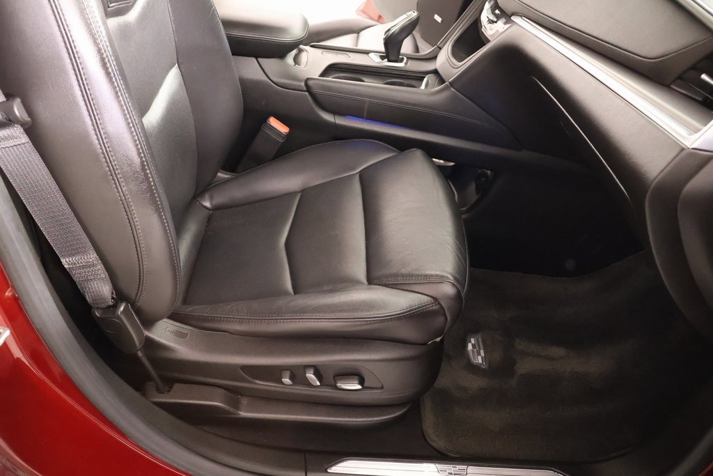 Used 2018 Cadillac XT5 Premium Luxury image 14