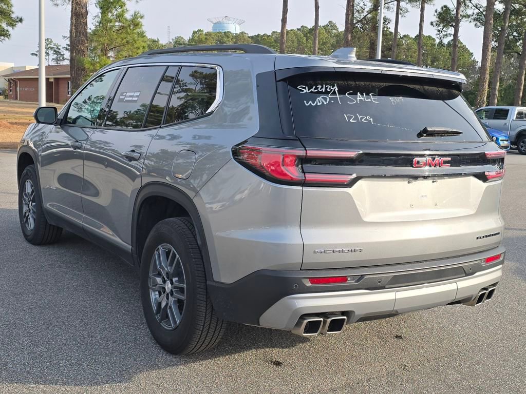 Used 2025 GMC Acadia Elevation image 5