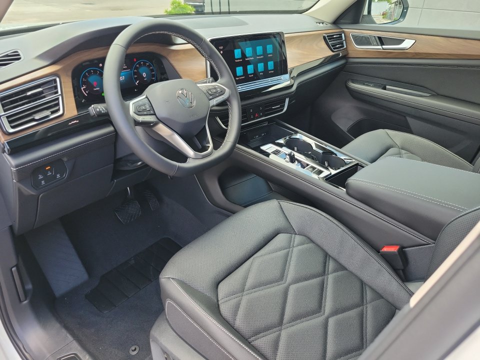 New 2026 Volkswagen Atlas SE FWD image 30