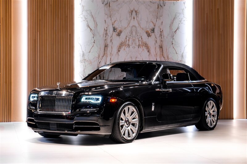 Used 2016 Rolls-Royce Dawn RWD image 2