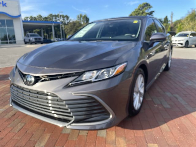 Used 2023 Toyota Camry LE FWD image 1