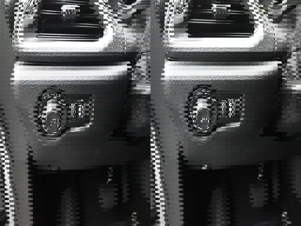 New 2026 Chrysler Pacifica Select image 13