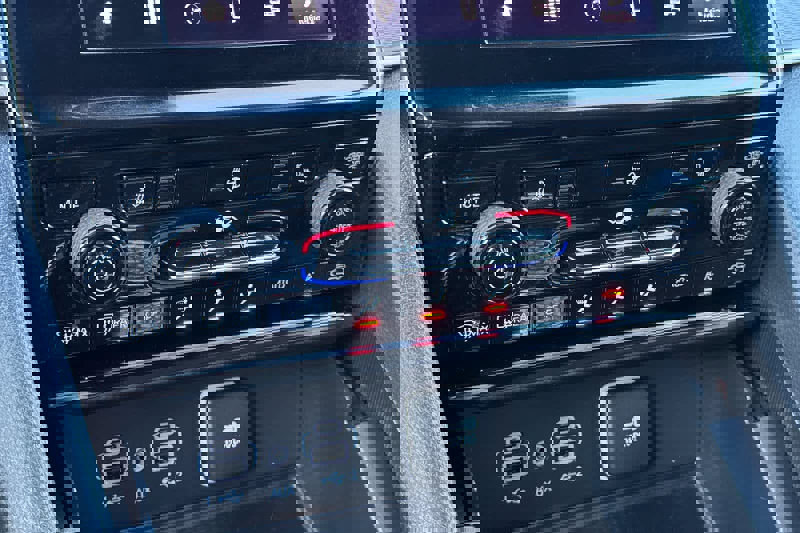 Used 2025 Jeep Grand Cherokee Laredo X w/ Luxury Tech Group I image 20