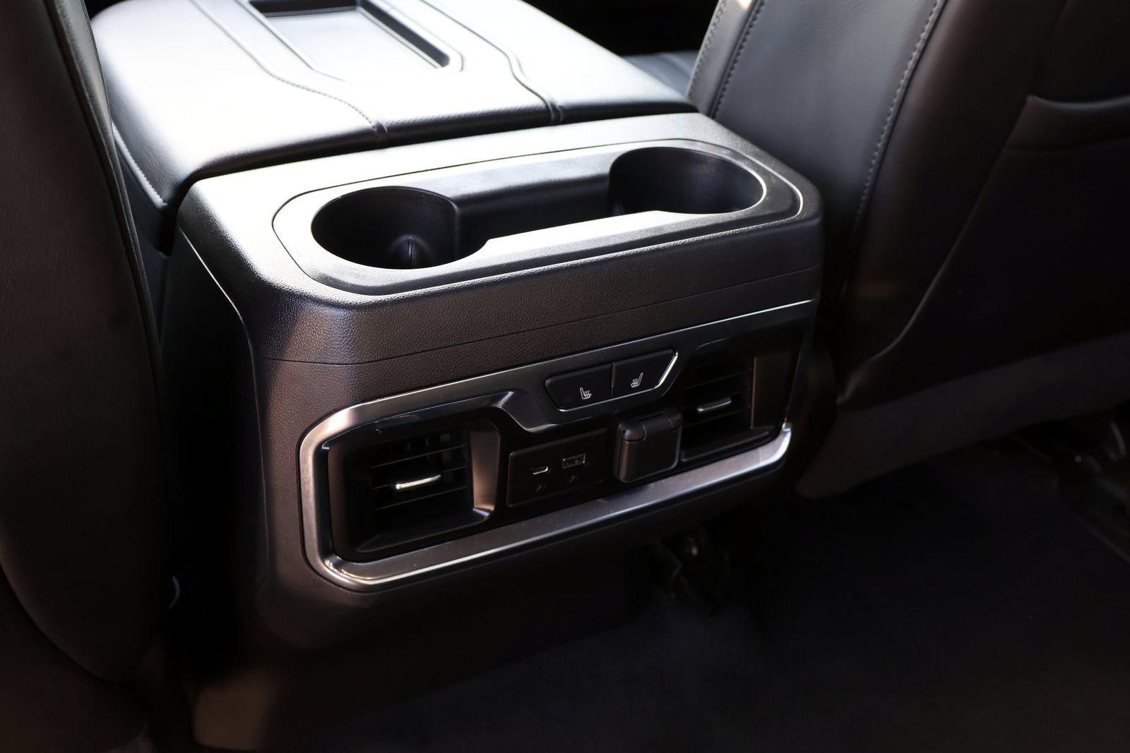 Used 2020 Chevrolet Silverado 1500 High Country AWD/4WD image 14