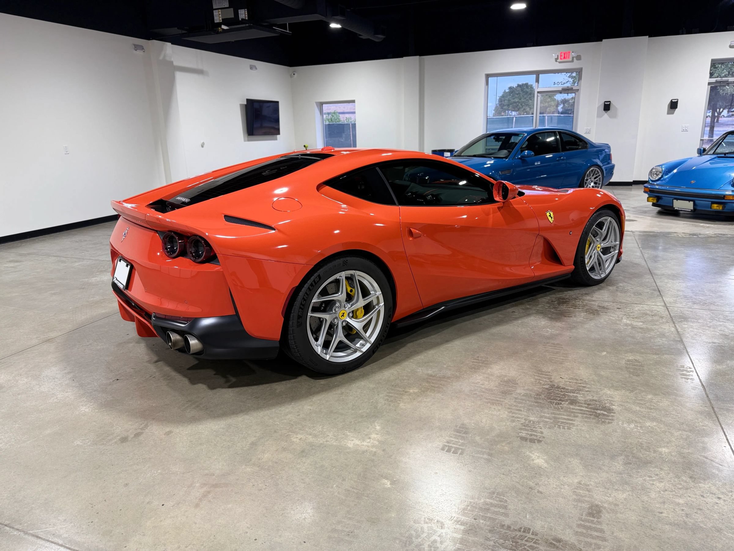 Used 2020 Ferrari 812 Superfast RWD image 7