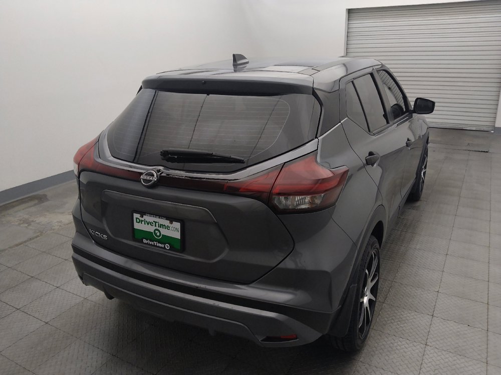 Used 2024 Nissan Kicks S FWD image 7