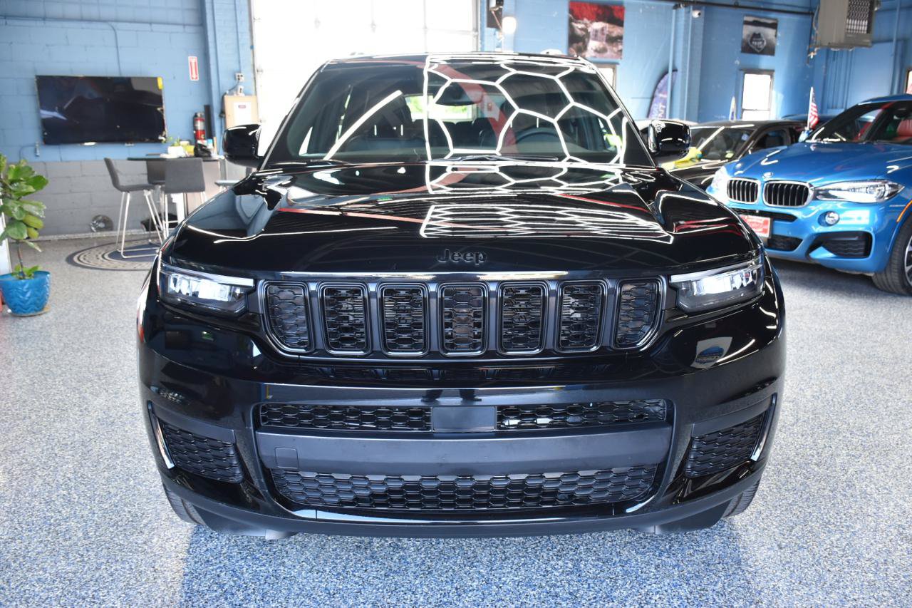 Used 2024 Jeep Grand Cherokee L Laredo AWD/4WD image 10