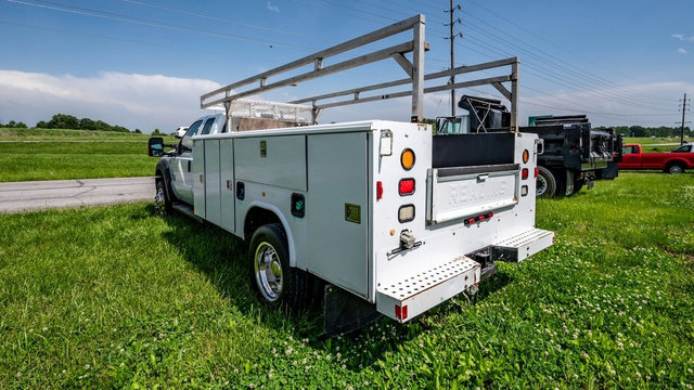 Used 2016 Ford F550 4x4 SuperCab Super Duty image 6