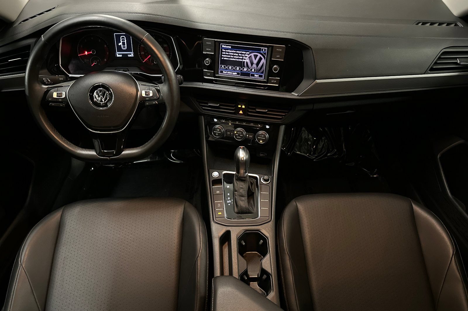 Used 2019 Volkswagen Jetta SE w/ Cold Weather Package FWD image 15