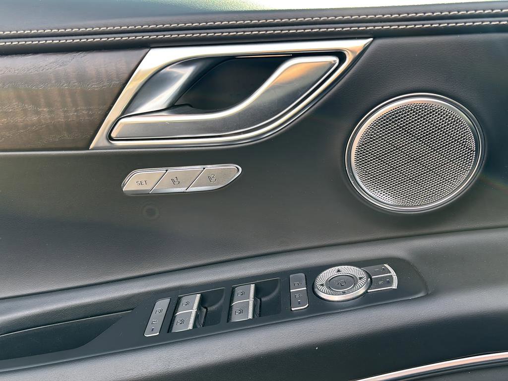 Used 2023 Genesis GV80 2.5T w/ Prestige 20" Package image 17