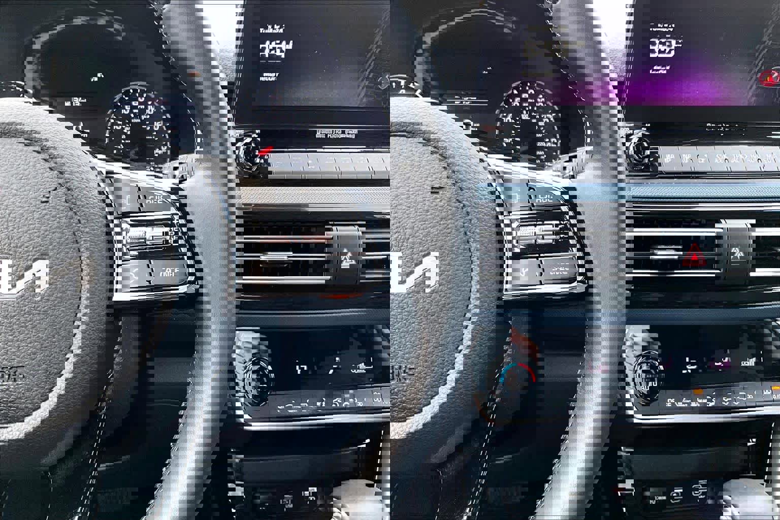 Used 2023 Kia Seltos S w/ Navigation Package image 25