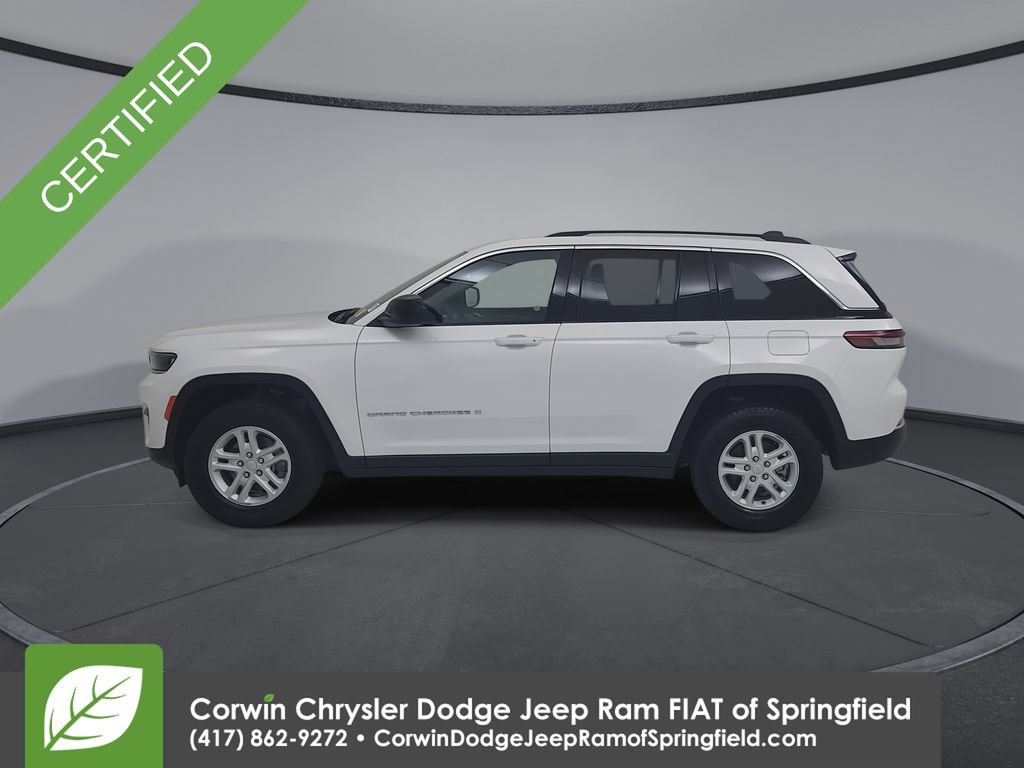 Used 2023 Jeep Grand Cherokee Laredo AWD/4WD image 9