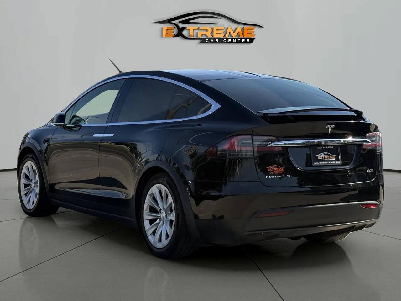 Used 2017 Tesla Model X 75D AWD/4WD image 5