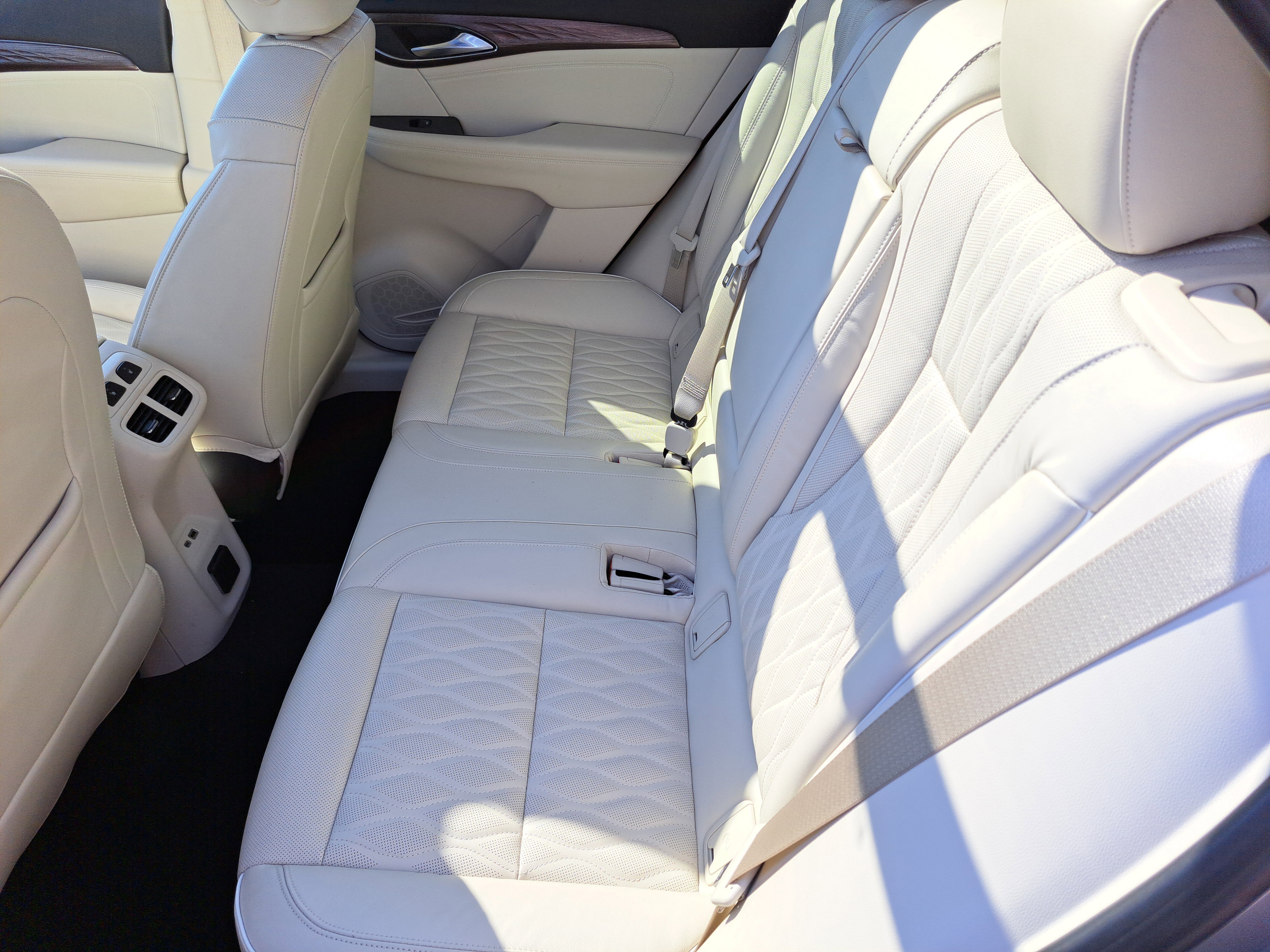 Used 2021 Buick Envision Avenir image 10