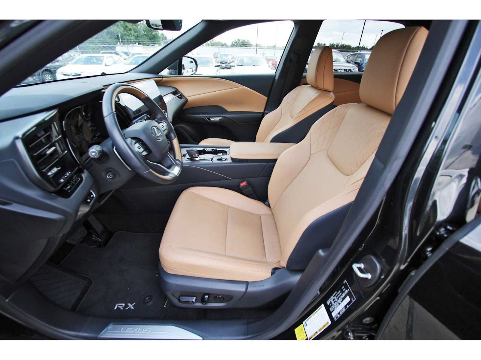 Used 2025 Lexus RX 350 Premium w/ Accessory Package (Z1) FWD image 11