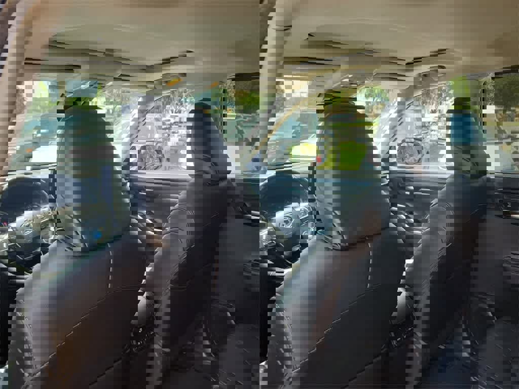 Used 2020 Toyota Highlander XLE image 12