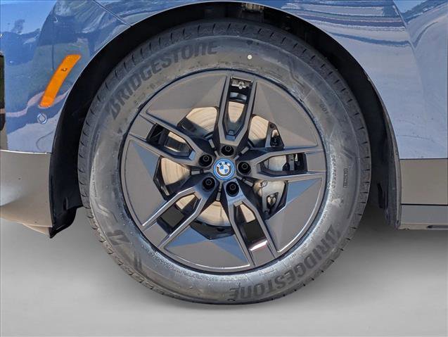 Certified 2023 BMW iX xDrive50 w/ Premium Package AWD/4WD image 10