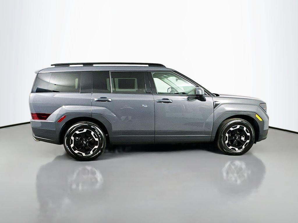 Used 2025 Hyundai Santa Fe SEL FWD image 7