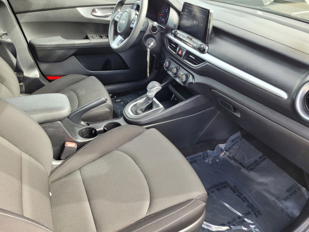 Used 2023 Kia Forte LXS image 20