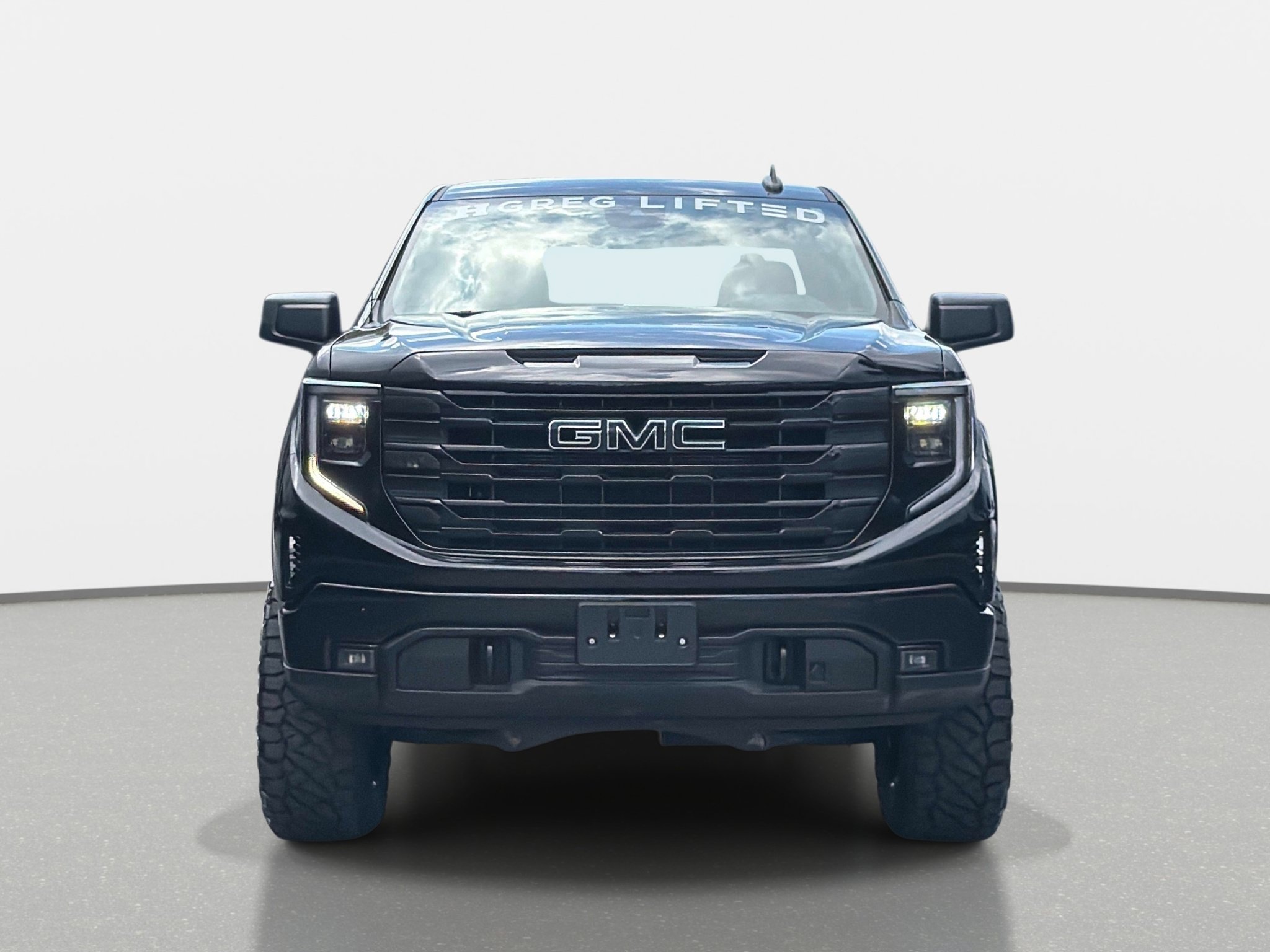 Used 2024 GMC Sierra 1500 Elevation w/ Preferred Package AWD/4WD image 13