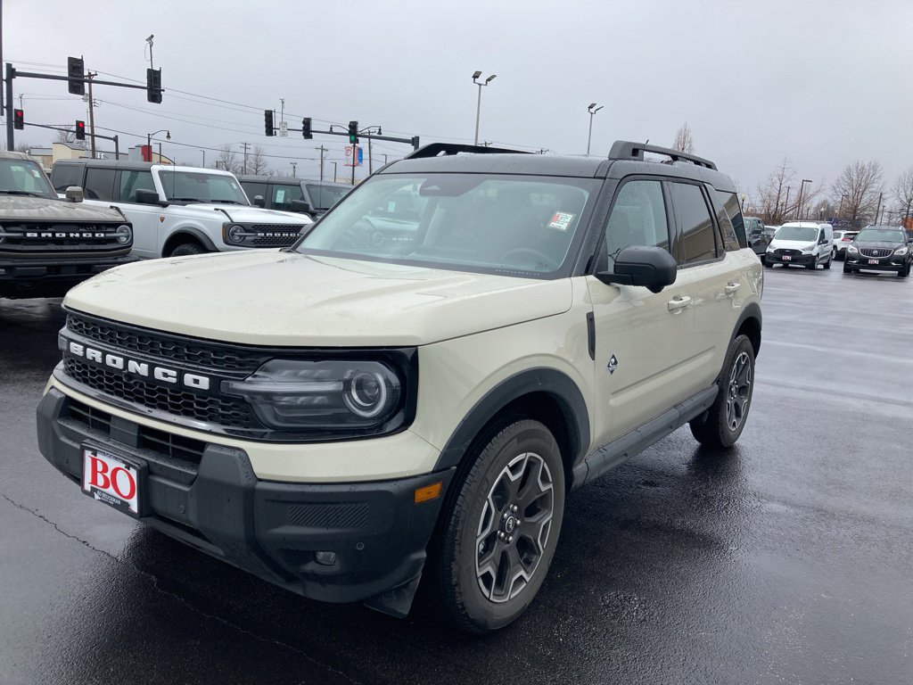 Used 2025 Ford Bronco Sport Outer Banks w/ Outer Banks Tech Package+ image 3