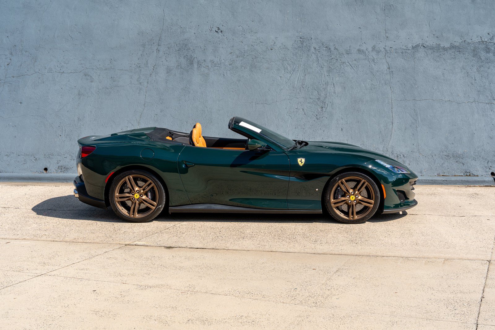 Used 2019 Ferrari Portofino RWD image 9