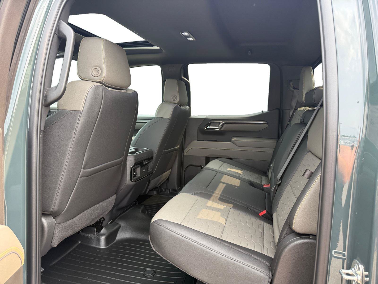 New 2026 Chevrolet Silverado 1500 ZR2 w/ Dark Appearance Package AWD/4WD image 22
