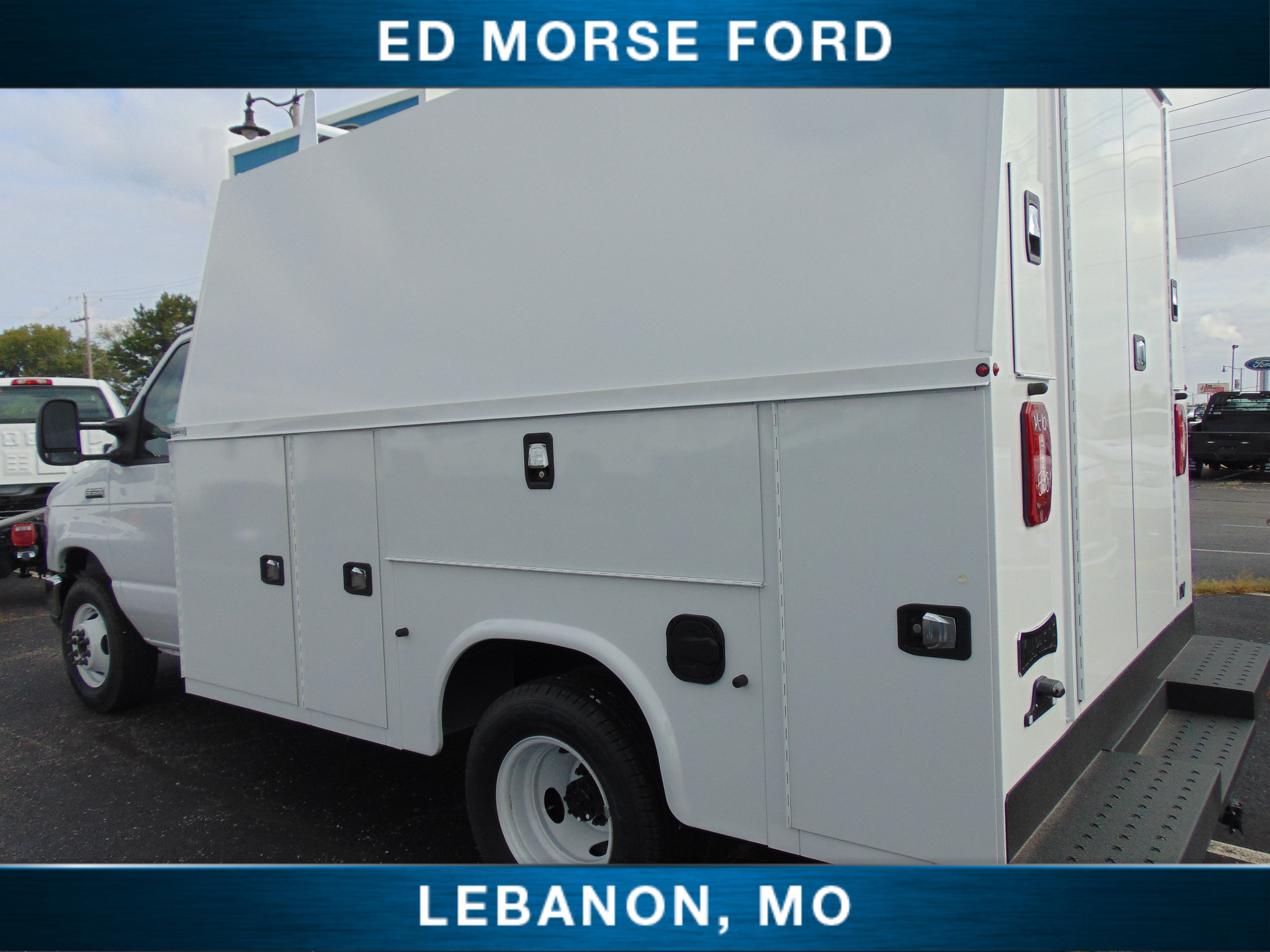 New 2027 Ford E-350 and Econoline 350 Super Duty w/ Power Equipment Group RWD image 2