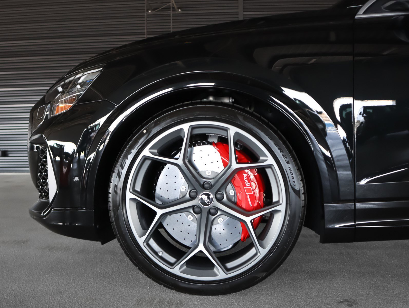 New 2025 Audi RS Q8 performance image 5