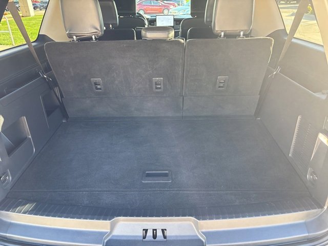 Used 2022 Ford Expedition Max XLT image 15