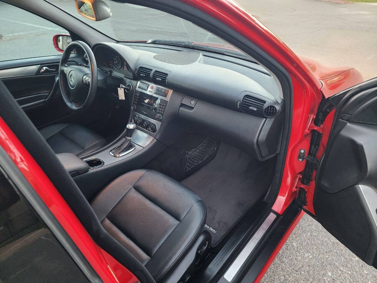 Used 2005 Mercedes-Benz C 230 Sedan image 15