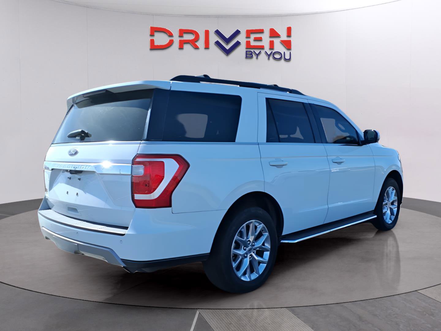 Used 2021 Ford Expedition XLT image 8