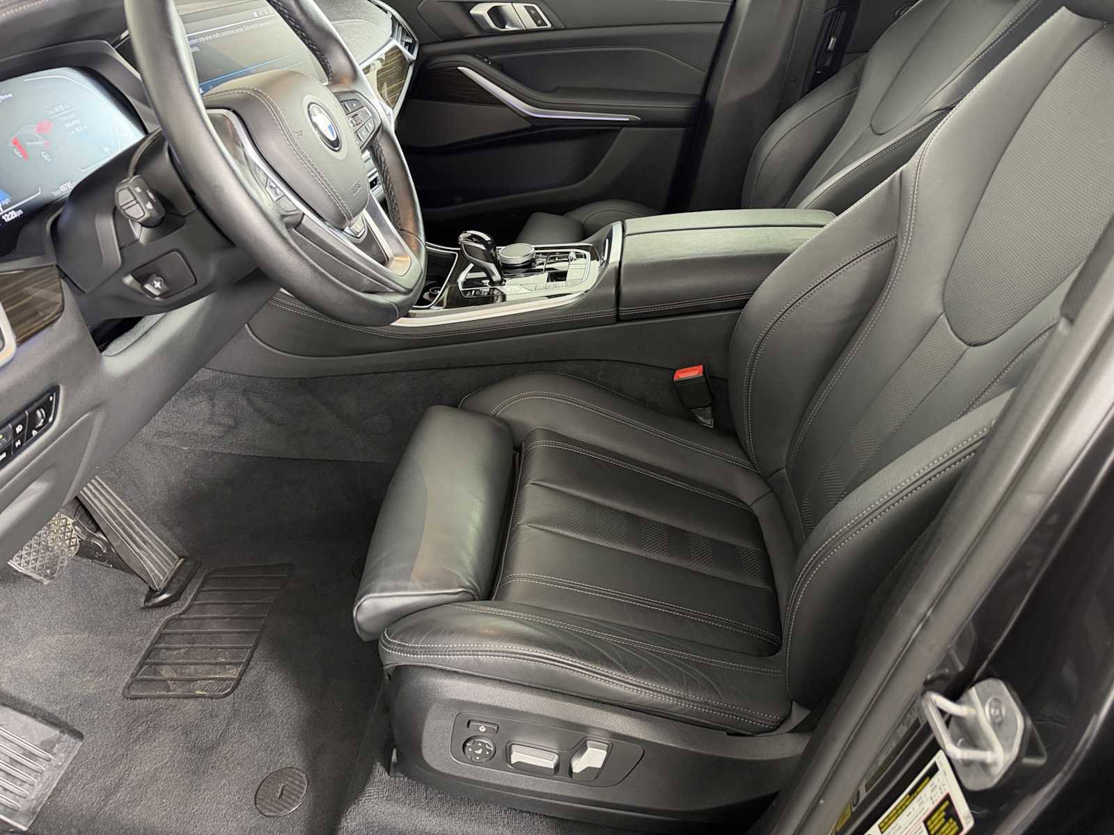 Used 2021 BMW X5 xDrive45e w/ Premium Package image 7