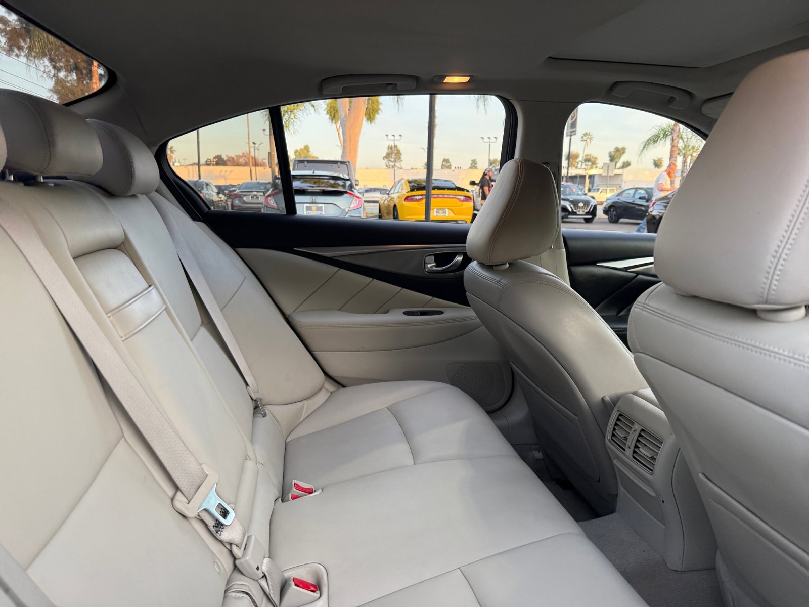 Used 2017 INFINITI Q50 3.0t Premium w/ 3.0T Premium Plus Package image 17