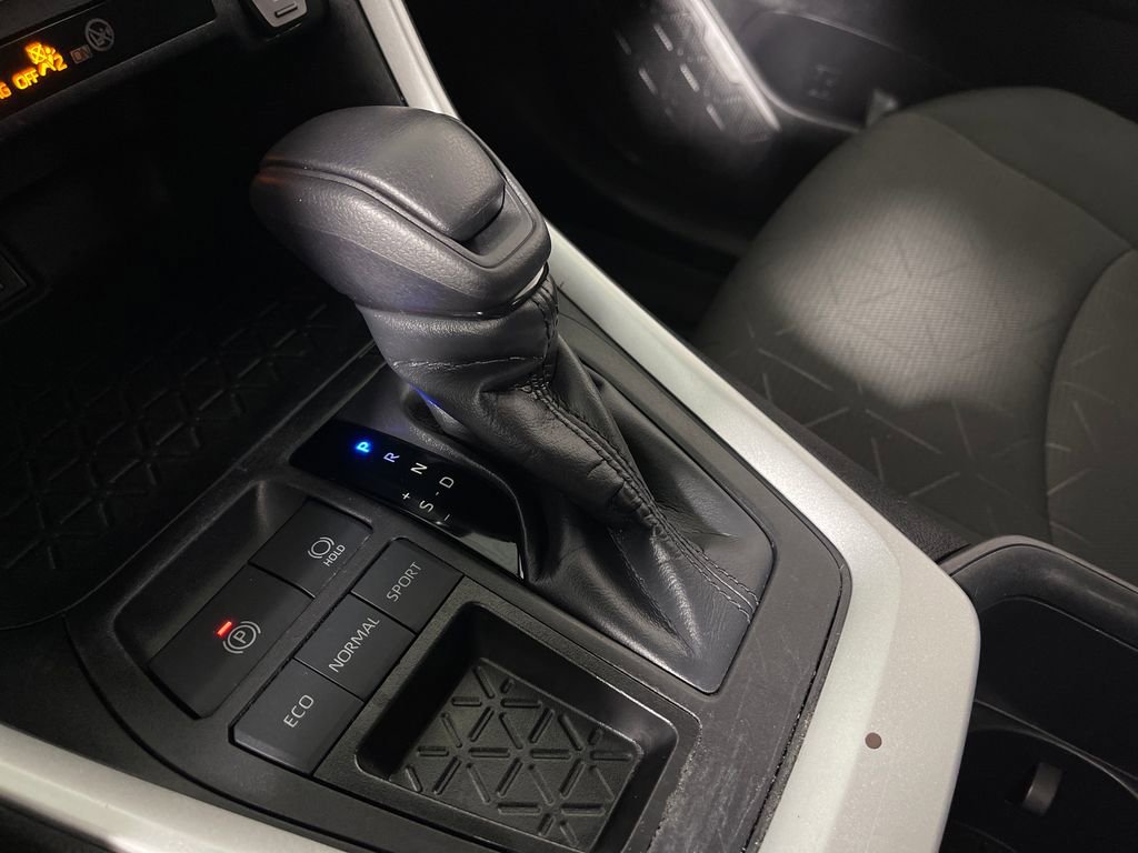 Certified 2024 Toyota RAV4 XLE FWD image 22