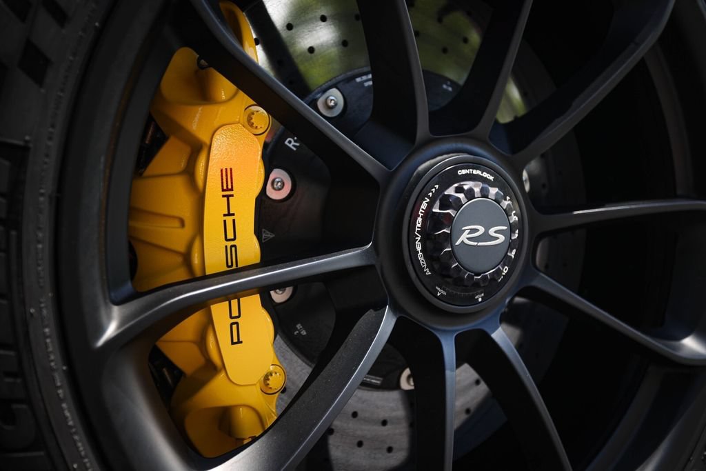 Used 2018 Porsche 911 GT2 RS RWD image 16