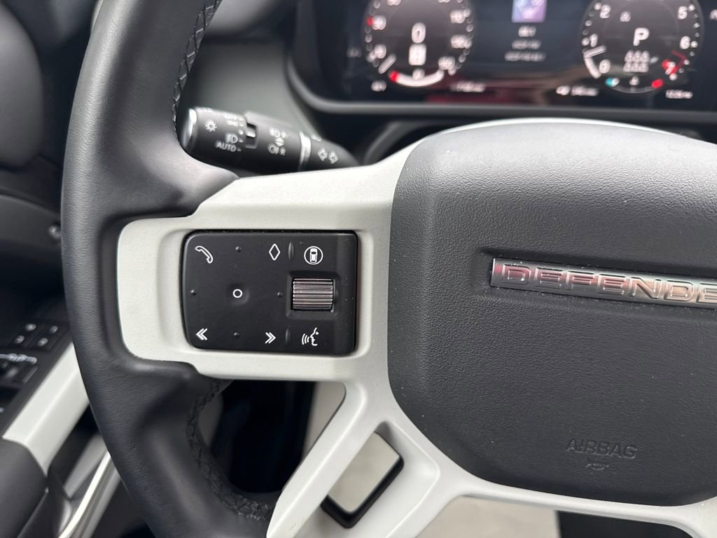 New 2024 Land Rover Defender 130 S image 18