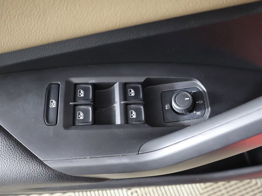 Used 2020 Volkswagen Jetta SE FWD image 35