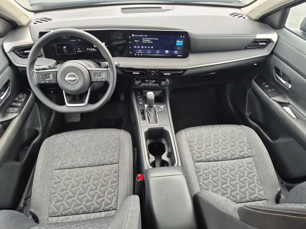 Used 2026 Nissan Kicks SV AWD/4WD image 24