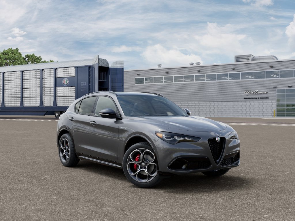 New 2026 Alfa Romeo Stelvio Sprint AWD/4WD image 5