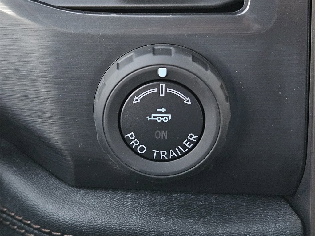 New 2025 Ford F150 Lightning Lariat image 24