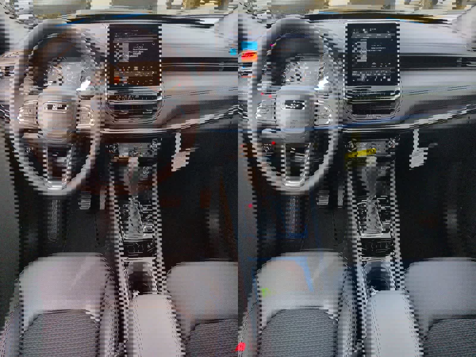 New 2026 Jeep Compass Latitude image 14