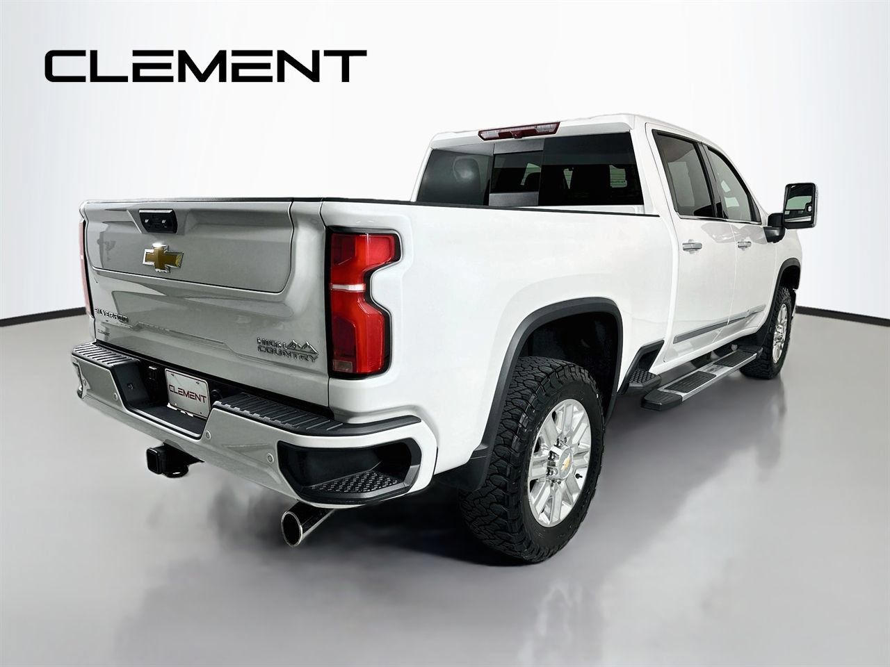 Used 2024 Chevrolet Silverado 2500 High Country AWD/4WD image 7