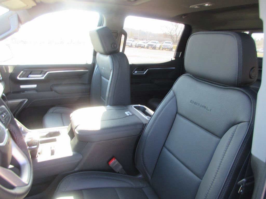 New 2026 GMC Sierra 1500 Denali w/ Denali Reserve Package image 14