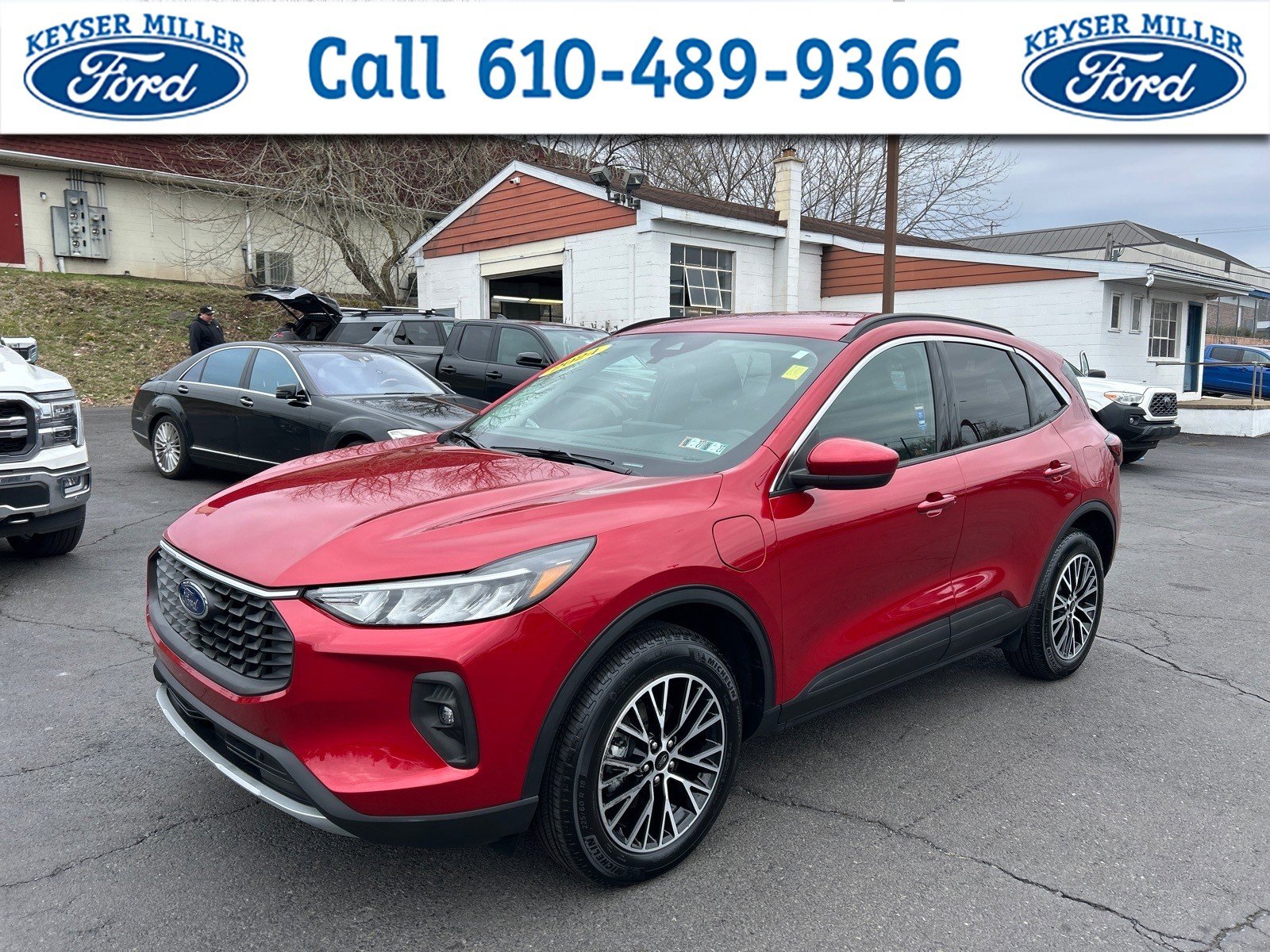 Certified 2024 Ford Escape SE image 1