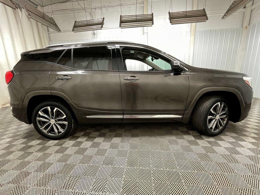 Used 2019 GMC Terrain Denali w/ Advanced Safety Package AWD/4WD image 22