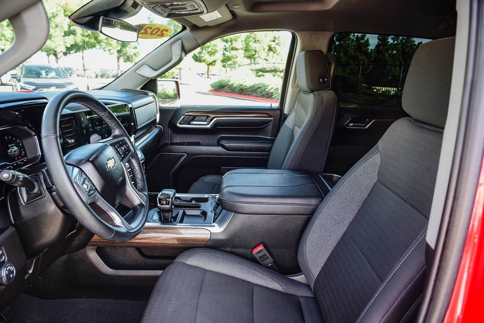 Used 2025 Chevrolet Silverado 1500 LT w/ Safety Package image 22