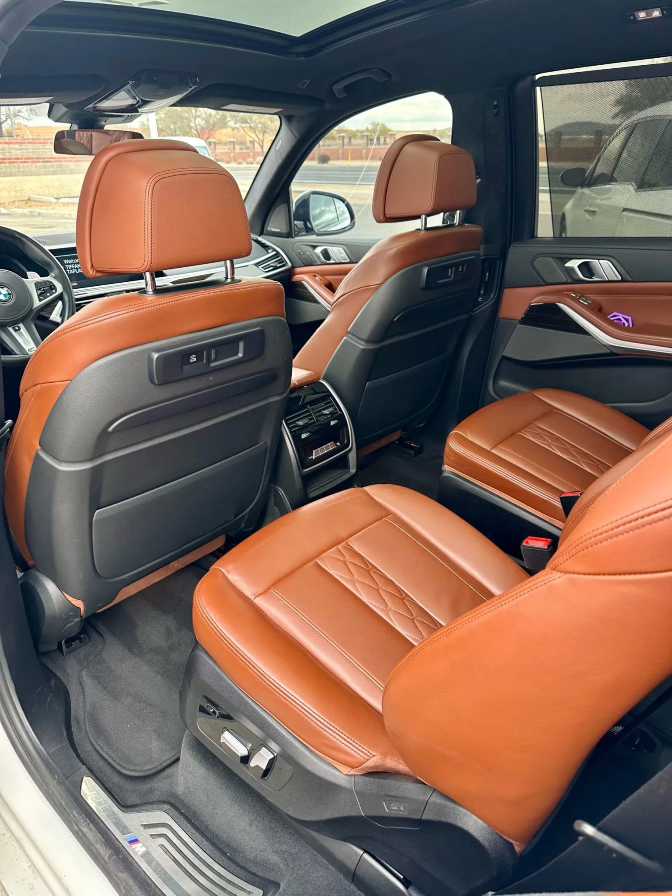 Used 2021 BMW X7 M50i w/ Dynamic Handling Package image 14